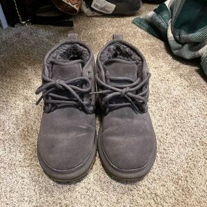 Women’s Ugg slippers size 7